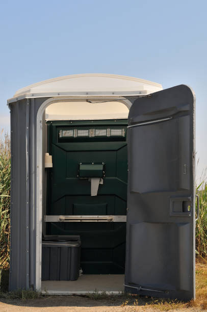 Porta potty delivery and setup in Lindsborg, KS
